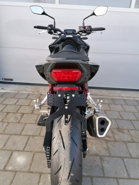 CB 750 Hornet ab 2023 Kennzeichenträger REVO Short