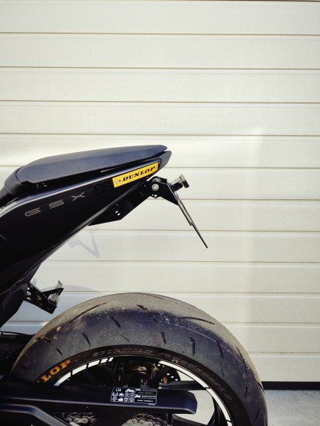 Suzuki GSX-8S ab 2023 Kennzeichenträger EVO für Rücklichtblinker