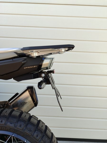 450 MT ab 2024 Kennzeichenhalter REVO