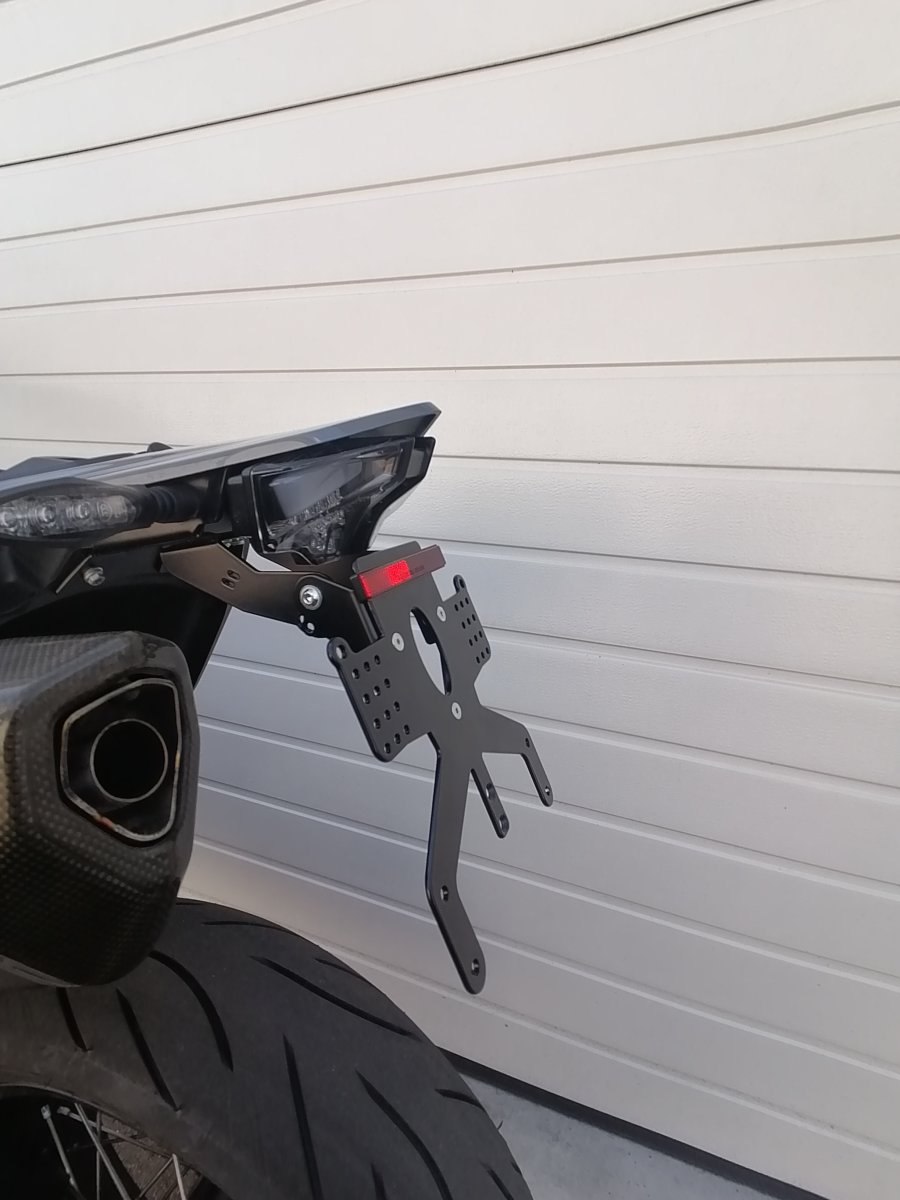 Porta Targa GroFaTec Evo Per KTM 690 SMC-R / Enduro (2019-2025): Fai Da Te In Acciaio Con Fanale LED E Riflettore, Prodotto In Germania