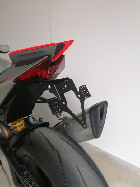 Aprilia RSV4 1100 Bj 2021 - 2024 Kennzeichenträger